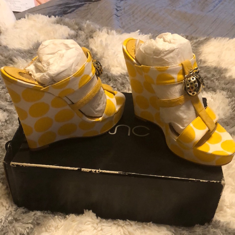 New wedge sandal